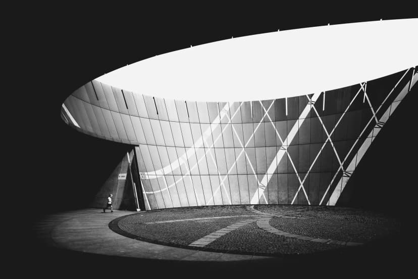 under the ellipse - black and white architectural photography in munich