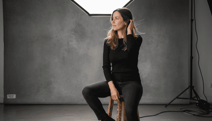 Fotoshooting einer Frau im Studio in Palma
